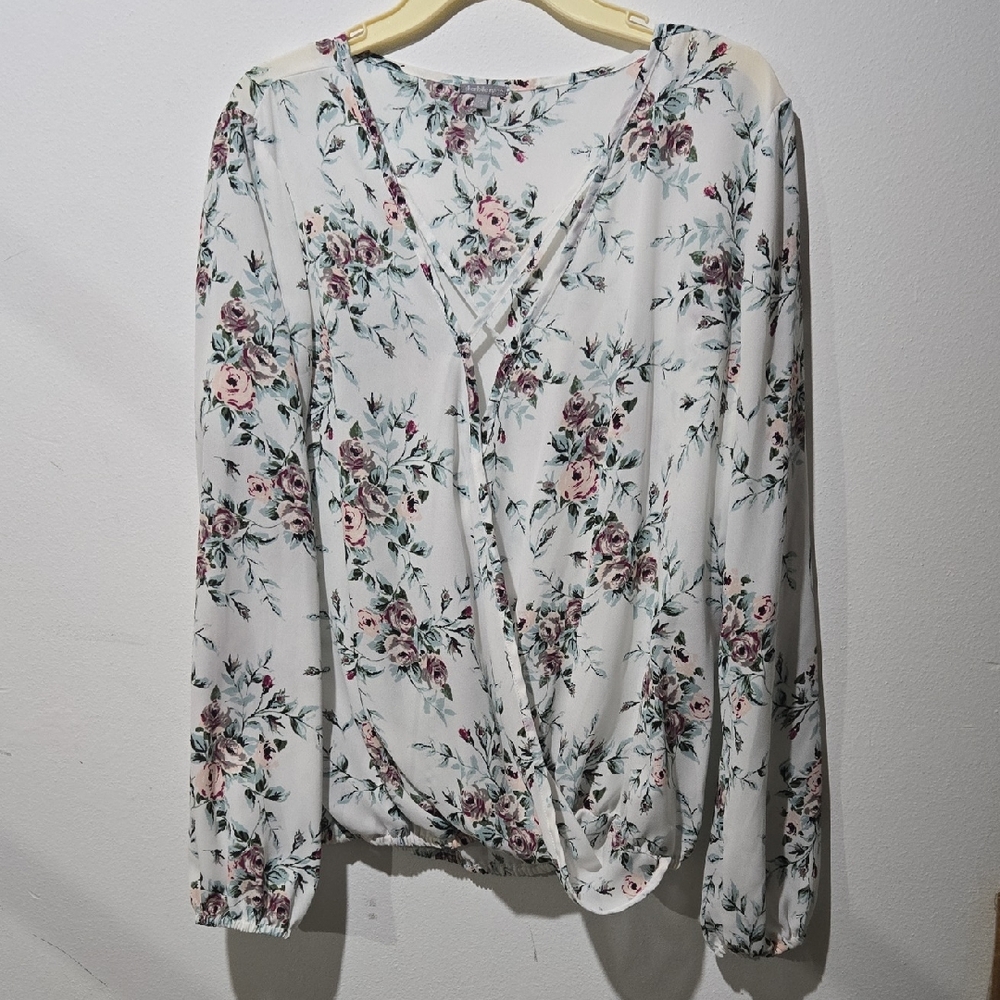 Charlotte Russe Floral V-Neck Blouse - White and Pink